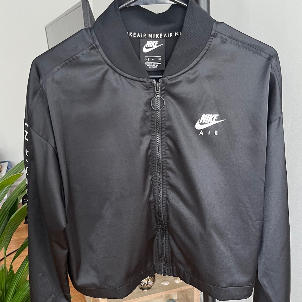 Air Nike Women Black Satin Track Training Jacket Size Small